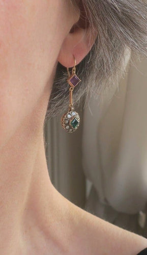 Boucles d'oreilles Dormeuses - Boucles d’oreilles en or jaune, perles, améthystes et pâte de verre 58 Facettes Boucles d'oreilles
