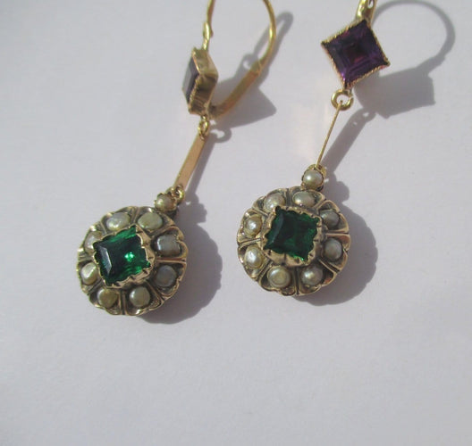 Boucles d'oreilles Dormeuses - Boucles d’oreilles en or jaune, perles, améthystes et pâte de verre 58 Facettes Boucles d'oreilles