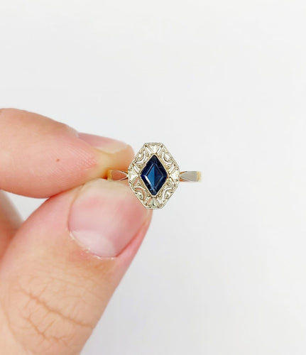 Bague 53.5 Bague Art déco en or 18k, pierre bleue et monture géométrique 58 Facettes A07156