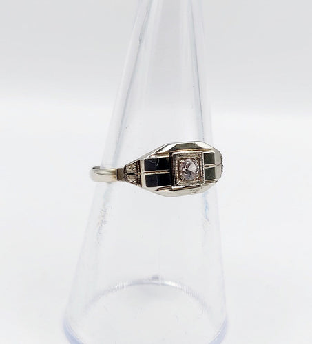 Bague 54.5 Bague tank Art déco en or blanc 18k et spinelle synthétique 58 Facettes A07171