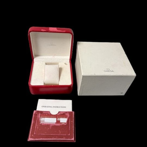 Montre Omega Speedmaster - Montre Date en acier 58 Facettes MT40700