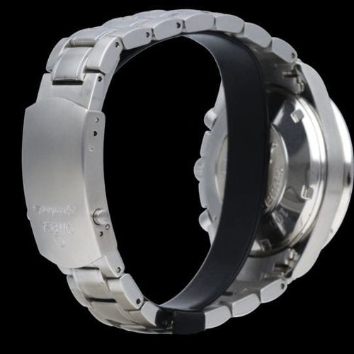 Montre Omega Speedmaster - Montre Date en acier 58 Facettes MT40700
