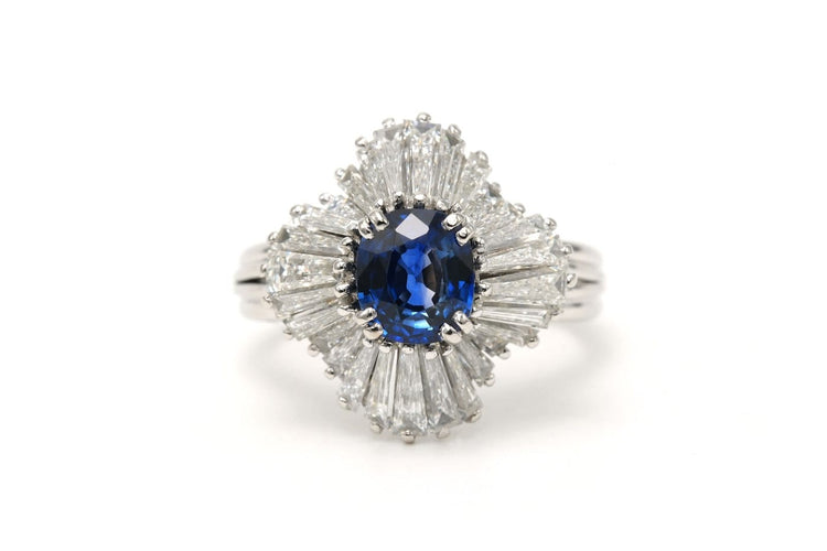 Bague 48 Bague contemporaine en platine, saphir et diamants baguette 58 Facettes DEP-BORK