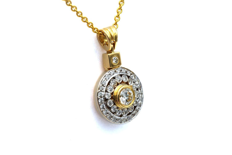 Pendentif Pendentif contemporain en or jaune 18 carats et diamants 58 Facettes B874