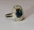 Bague 54 Bague ovale en or blanc, saphir et diamants 58 Facettes 612