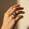 Bague 61.5 Art déco - Bague en or blanc avec onyx et diamants 58 Facettes