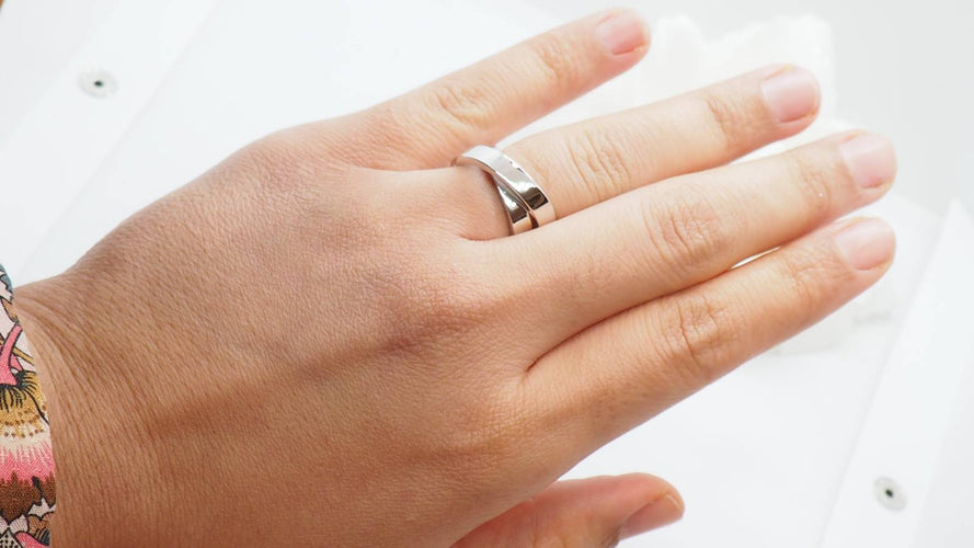 Bague 52 Cartier - Bague Paris Nouvelle Vague en or blanc 18 kt 58 Facettes 29659