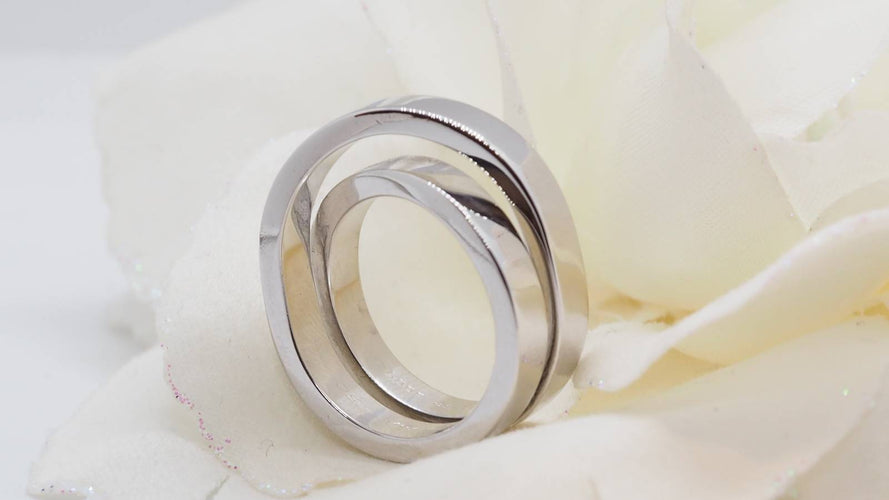 Bague 52 Cartier - Bague Paris Nouvelle Vague en or blanc 18 kt 58 Facettes 29659
