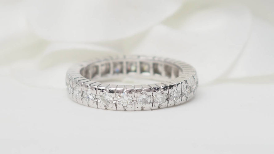 Bague 49 Alliance américaine en platine et diamants, 0,92 ct 58 Facettes 30685