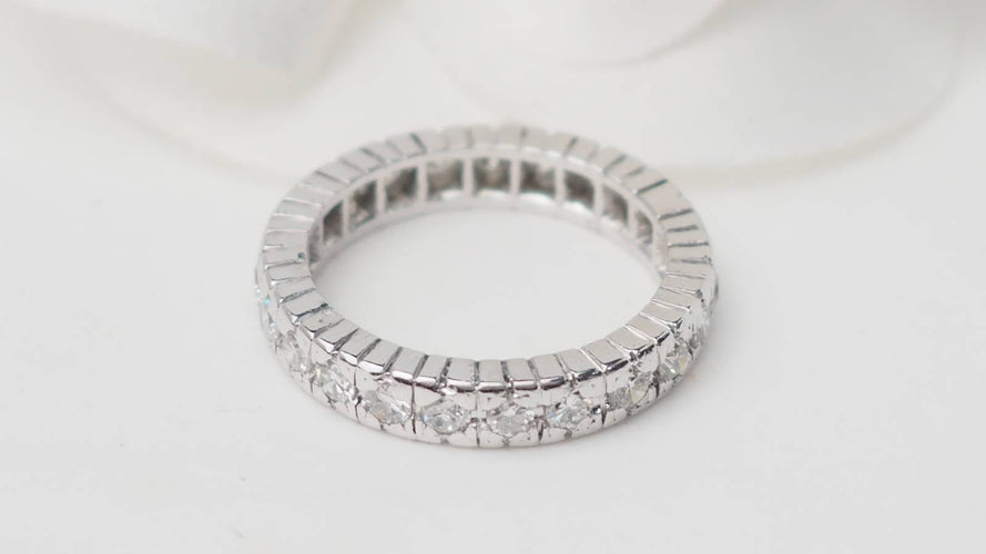Bague 49 Alliance américaine en platine et diamants, 0,92 ct 58 Facettes 30685