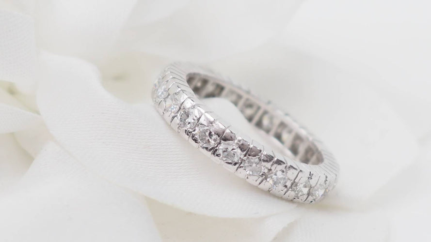 Bague 49 Alliance américaine en platine et diamants, 0,92 ct 58 Facettes 30685
