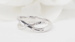 Bague 50 Bague croisée en or blanc 18k et diamants 58 Facettes 30472