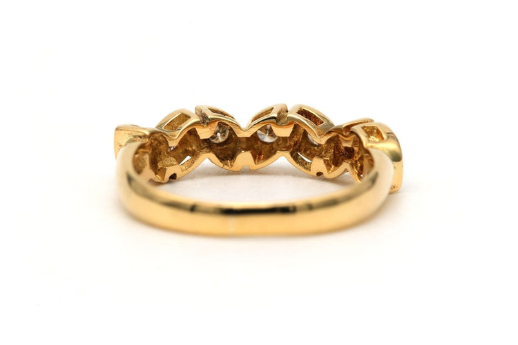 Bague 49 Bague contemporaine en or jaune 18 carats et diamants 58 Facettes 23830