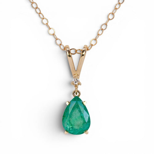 Pendentif Pendentif en or jaune 14 ct avec émeraude et diamant 58 Facettes P002