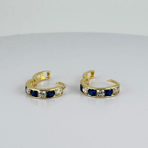 Boucles d'oreilles Boucles d'oreilles en or jaune avec saphirs bleus et blancs 58 Facettes 2604030