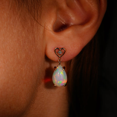 Boucles d'oreilles Celestial Heart - Boucles d'oreilles en or jaune, opales et diamants 58 Facettes E021