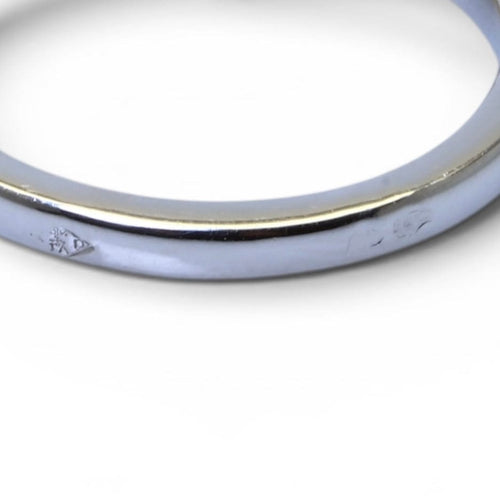 Bague 52 Bague solitaire en or jaune et platine avec diamant navette 58 Facettes