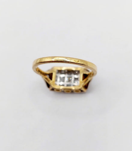 Bague Art déco en or 18k, platine et diamants 58 Facettes A07309