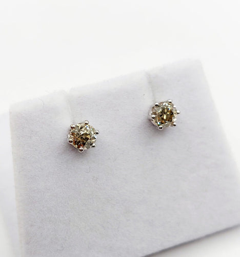 Puces d'oreilles vintage en or blanc et diamants cognac 58 Facettes A07310