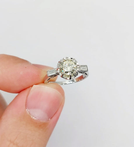 Bague 49 Bague solitaire Art déco en or blanc 18k et diamants 58 Facettes A07313