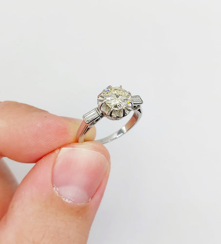 Bague 49 Bague solitaire Art déco en or blanc 18k et diamants 58 Facettes A07313