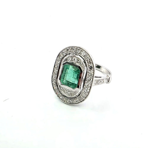 Bague 55 Bague en or blanc 18 kt avec émeraude et diamants 58 Facettes 377/26 N