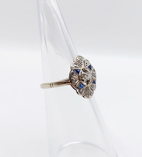 Bague 46 Bague marquise Art déco en or blanc 18K, platine, diamant et saphirs synthétiques 58 Facettes A07321