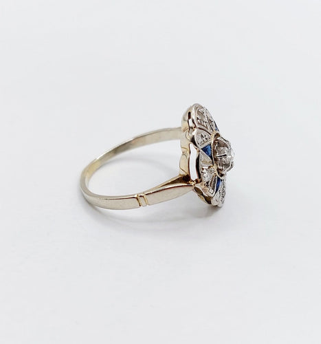 Bague 46 Bague marquise Art déco en or blanc 18K, platine, diamant et saphirs synthétiques 58 Facettes A07321