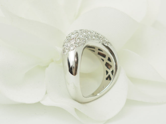 Bague 51 Bague vague pavée de diamants en or blanc 58 Facettes 33754