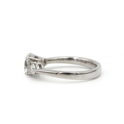 Bague 52 Solitaire trilogie - Bague en or blanc et diamants 58 Facettes 260142R-220596R