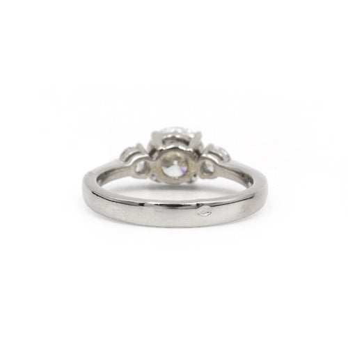 Bague 52 Solitaire trilogie - Bague en or blanc et diamants 58 Facettes 260142R-220596R