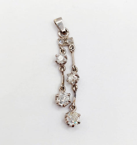 Pendentif Pendentif Art déco en or blanc 18k, platine et diamants 58 Facettes A07333