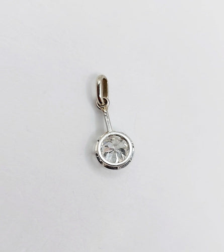 Pendentif Pendentif antique en or blanc et platine, diamant 0,95 ct 58 Facettes A07287