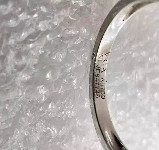 Bague 51 Van Cleef & Arpels Vintage Alhambra - Bague en or blanc et diamants 58 Facettes jnci56