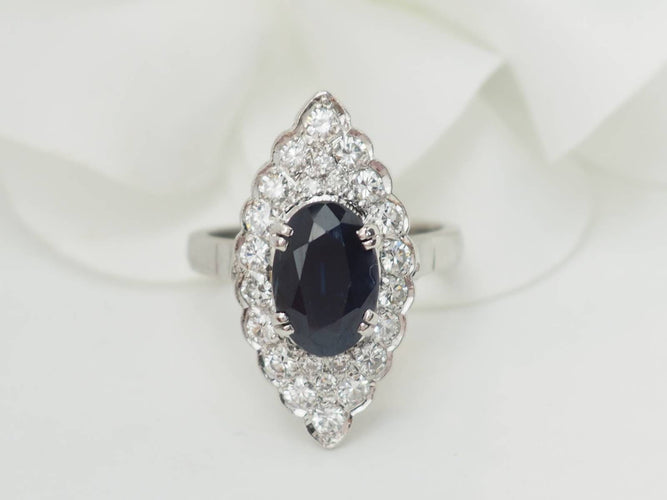 Bague 50 Bague marquise en or blanc, saphir et diamants 58 Facettes 33228