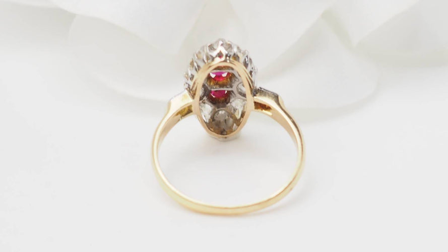 Bague 55 Bague ovale en or jaune, rubis de Verneuil et diamants 58 Facettes 32780