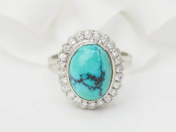 Bague 56 Bague Pompadour en or blanc 18 kt avec diamants et turquoise cabochon 58 Facettes 33204