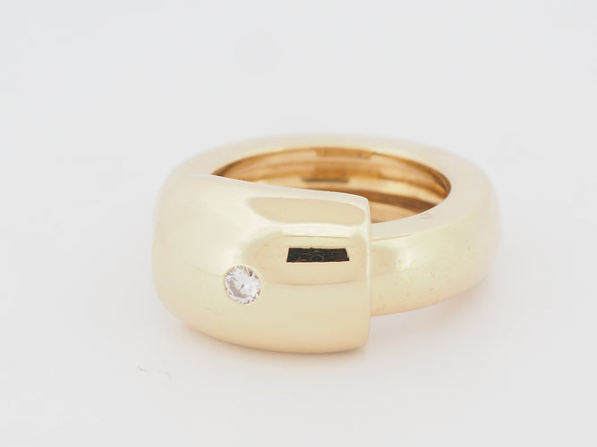https://cdn.shopify.com/s/files/1/0750/3799/9372/files/l-aurore-bague-piaget-or-jaune-diamant_e31e723f-db5e-4a92-b3c7-98a8d9baf3a0.jpg?v=1790928733