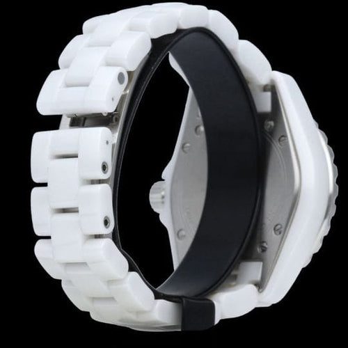 Montre Chanel J12 - Montre 33 mm en céramique et diamants 58 Facettes MT46964