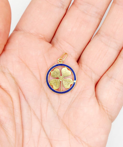 Pendentif Pendentif trèfle en or 18k et émail bleu 58 Facettes A07246