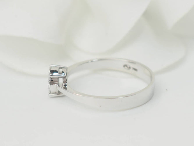 Bague 53 Bague solitaire en or blanc et diamants 0,16 ct 58 Facettes 30917