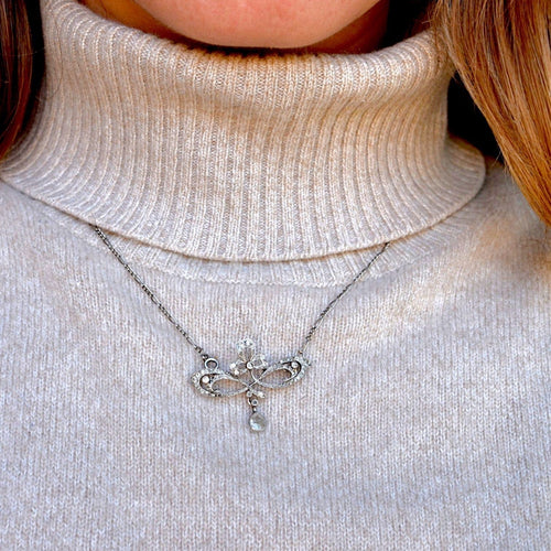 Collier Art Nouveau - Collier pendentif en platine et diamants 58 Facettes NE-1009