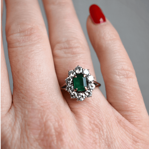 https://cdn.shopify.com/s/files/1/1015/8633/8124/files/vintage-18k-gold-ring-natural-emerald-diamonds-4.png?v=1778752496