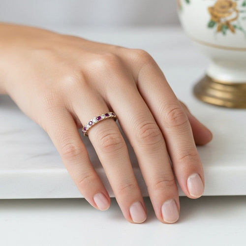 Bague 52 Bague éternité vintage en or 18k, rubis et diamants 58 Facettes RI-1035