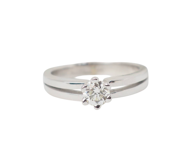 Bague 55 Bague solitaire en or blanc et diamant 0,45 ct 58 Facettes 21512
