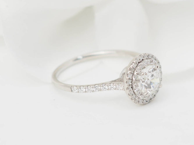 Bague 53 Bague solitaire en or blanc 18 kt et diamants 58 Facettes 31788/32448