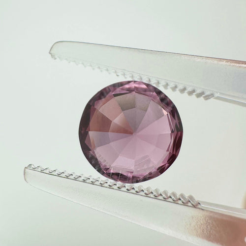 Spinelle - Pierre ronde 1,75 ct rose vif du Vietnam 58 Facettes