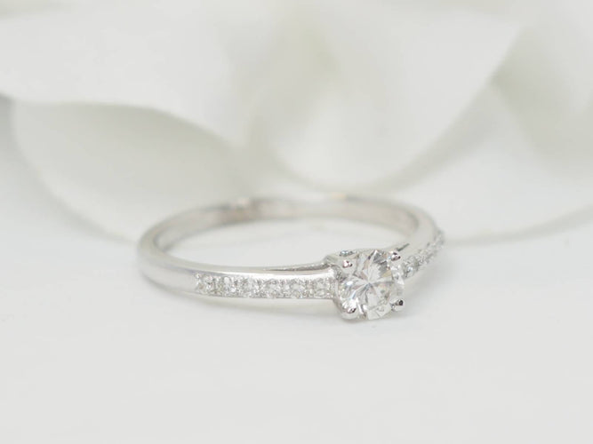 Bague 53 Bague solitaire en or blanc et diamants 58 Facettes 32448/31791