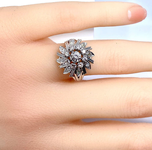 Bague 50 Bague en or blanc 18 carats et diamants 58 Facettes AB695