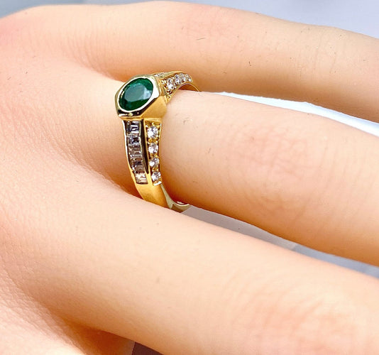 Bague 50 Bague jonc en or jaune 18 carats, émeraude et diamants 58 Facettes AB732